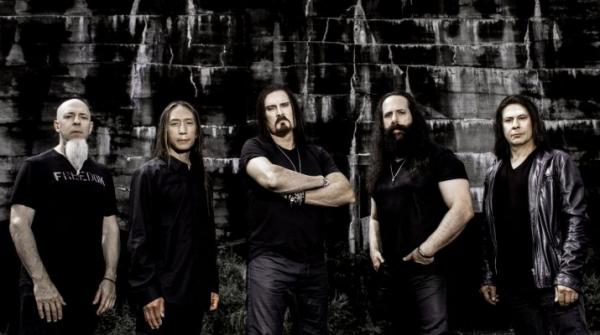 На фото: Dream Theater